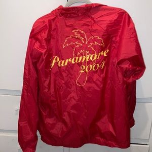 Paramore 2018 concert merch